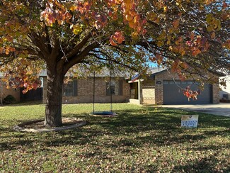 2807 Kermit St, Plainview, TX 79072