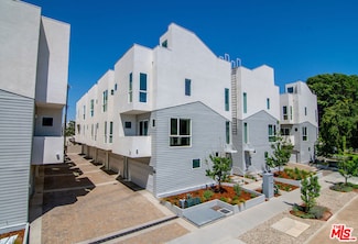 10909 1/2 Otsego St Unit 1/2, North Hollywood, CA 91601
