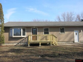 614 Youngerberg Ln, Janesville, MN 56048