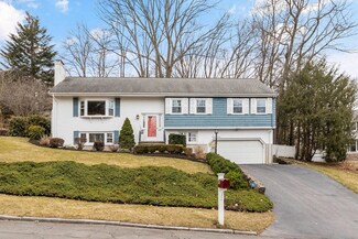 104 Thornberry Rd, Winchester, MA 01890