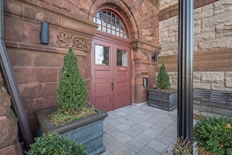 2444 Beacon St, Chestnut Hill, MA 02467