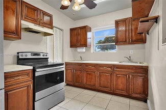801 NE 168th St, North Miami Beach, FL 33162