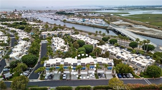 16061 Surprise Ln, Huntington Beach, CA 92649