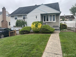 58 Hudson St, Metuchen, NJ 08840