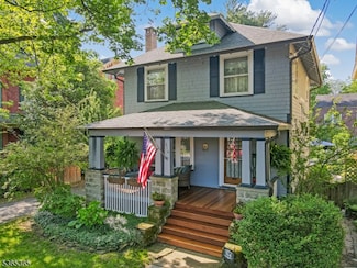 514 2nd St, Belvidere, NJ 07823