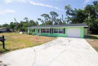 16 Glenmont Dr W, North Fort Myers, FL 33917
