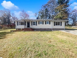 44 Pinehurst St, Taylors, SC 29687