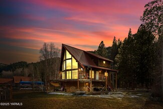 421 Jefferson Rd, Naches, WA 98937