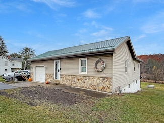 790 Washington St, Saint Marys, PA 15857