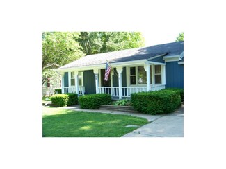 525 E 3rd St, Adrian, MO 64720