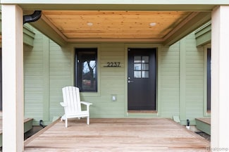 2237 Trillium Ln, Ann Arbor, MI 48104