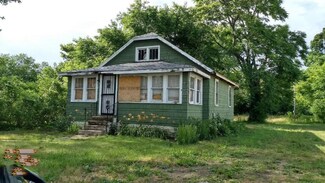 1177 Highland Ave, Benton Harbor, MI 49022