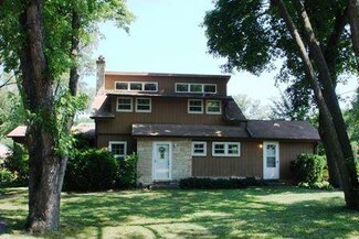 19481 West Shore Dr, Mundelein, IL 60060
