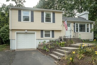 142 Western Cir, Westfield, MA 01085