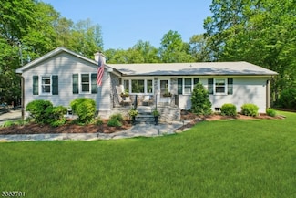 22 Turkey Hill Rd, Boonton, NJ 07005