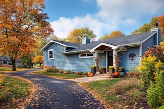 26900 W Taylor St, Barrington, IL 60010