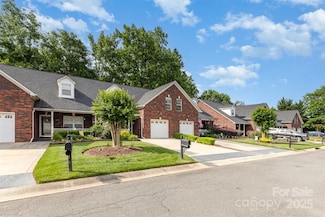 121 Quality Dr, Mount Holly, NC 28120