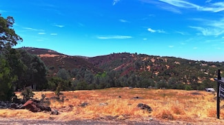 7033 Cane Ln, Valley Springs, CA 95252