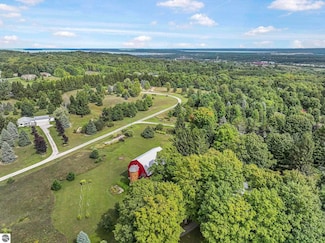 3312 Zimmerman Rd, Traverse City, MI 49685