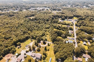 2 Monroe St, Westport, MA 02790
