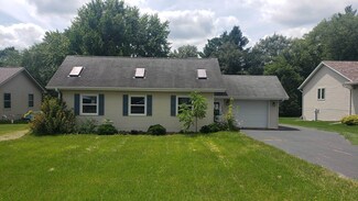 1294 Lake Summerset Rd, Davis, IL 61019