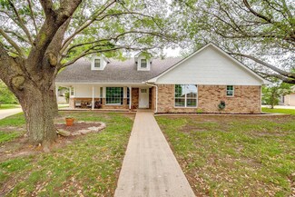 104 Woodhaven Place, Joshua, TX 76058