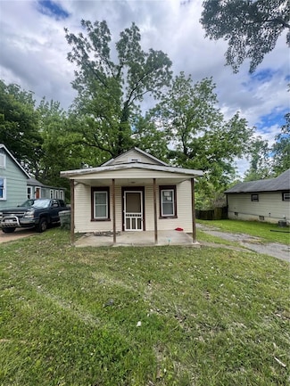 9822 Lilac Dr, Saint Louis, MO 63137