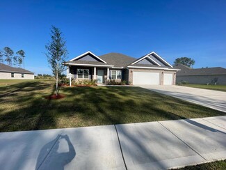 923 Coastal Breeze Dr, Freeport, FL 32439