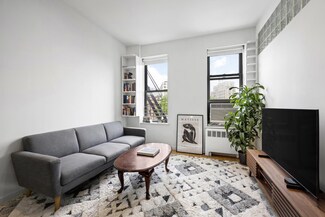 64 Macdougal St Unit 15, New York, NY 10012