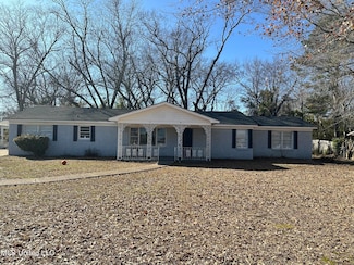 1420 S 9th Ave, Columbus, MS 39701