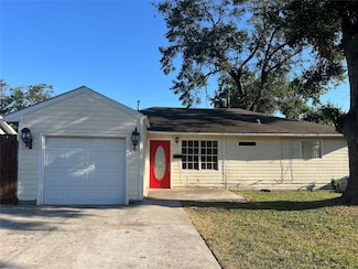 514 Burke Rd, Pasadena, TX 77506