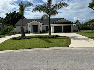 181 Briarcliff Ln, Naples, FL 34113