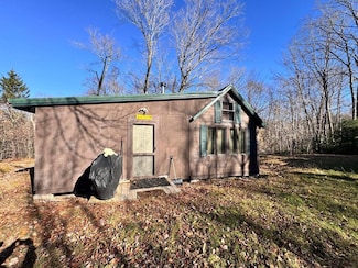 75 Half Township Rd, Lincoln, ME 04457