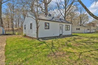 414 10th St NE, North Canton, OH 44720