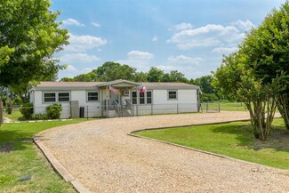 1564 Brookview Dr, Lancaster, TX 75146