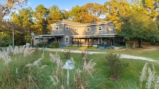 634 Beach Rd, Poplarville, MS 39470