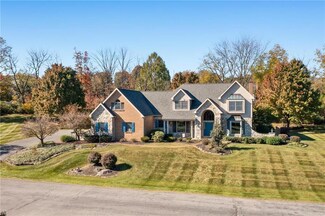 1924 Peach Tree Ln, Bethlehem, PA 18015