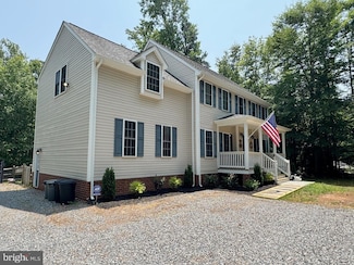 100 Hemlock Ln, Mineral, VA 23117