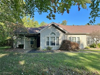 59 Woodland Chase Blvd Unit 59, Niles, OH 44446