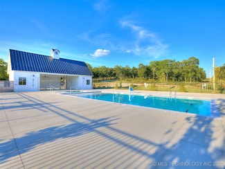 74 Cedar Run Rd, Eufaula, OK 74432