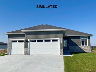 880 W Desert Vista Dr, Lincoln, NE 68523