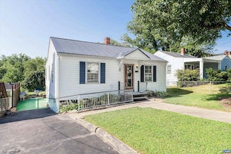 2504 Plateau Rd, Charlottesville, VA 22903