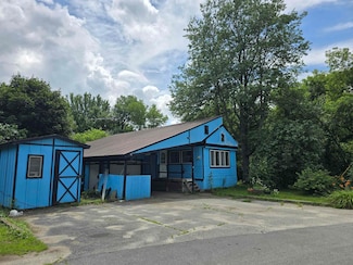 17 Putnam Rd, Newport, NH 03773