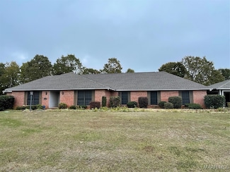 1535 White Cloud Dr, Deatsville, AL 36022