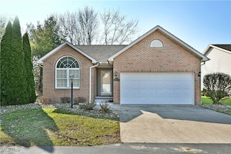 107 Royal Troon Dr SE Unit 107, Warren, OH 44484