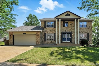 2863 Spring Water Dr, Saint Louis, MO 63129