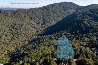 905 Mountain Summit Rd, Travelers Rest, SC 29690