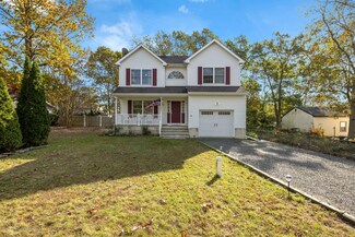 114 4th Ave, Tuckerton, NJ 08087