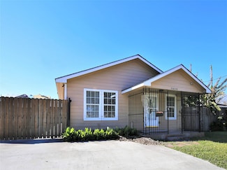 7828 Scott St, Houston, TX 77051