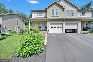 121 Eagle Dr, Ephrata, PA 17522